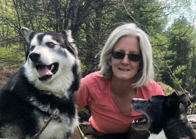 Lori Johnston - Expert dog trainer